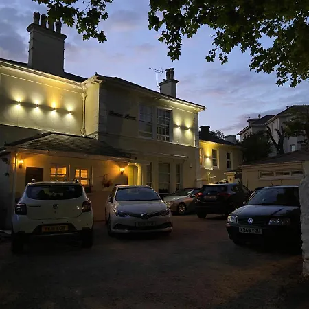 Linden House-2